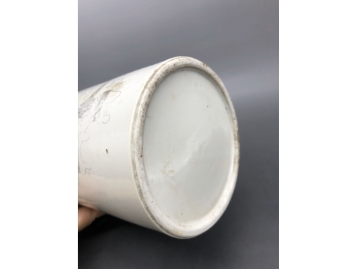 刻瓷清供纹帽筒