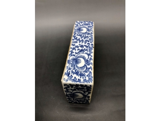 青花勾莲纹长方文具盒