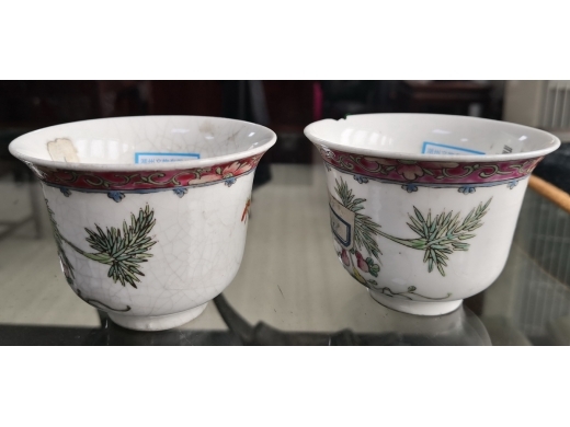 粉彩花卉纹杯