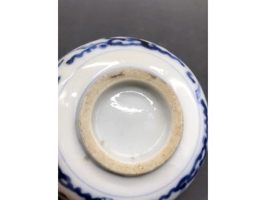 青花云鹤纹茶盏