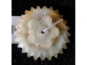 花形白玉饰件