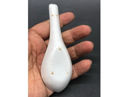 黄地粉彩寿字纹调羹二只