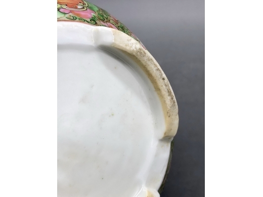 广彩描金狮钮苹果尊