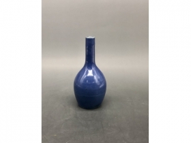 霁蓝釉葱管小瓶