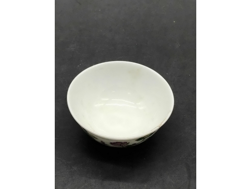 粉彩花碟纹茶盅