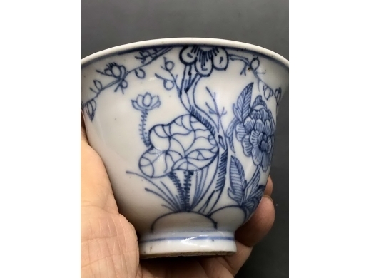 青花铁线描花卉铃铛杯