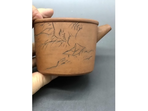红泥刻山水侧把唐羽壶