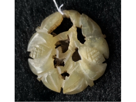 玉花卉纹挂饰