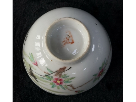 粉彩花鸟纹瓷碗