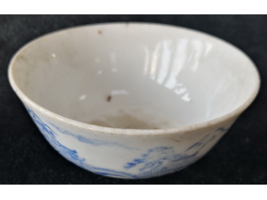 印花山水纹瓷碗