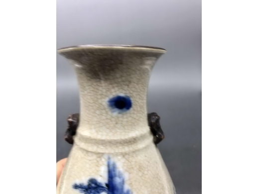 哥釉青花人物兽耳瓶