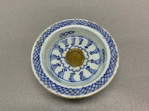 青花高足盘