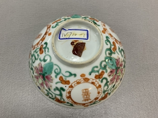 粉彩碗