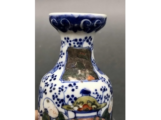 斗彩童子报平安小瓶