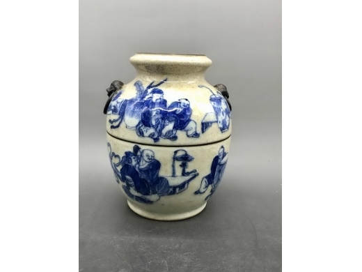 哥釉青花人物兽耳洗口尊