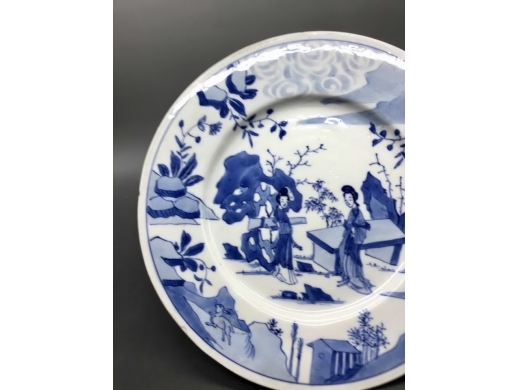 青花山水仕女纹盘