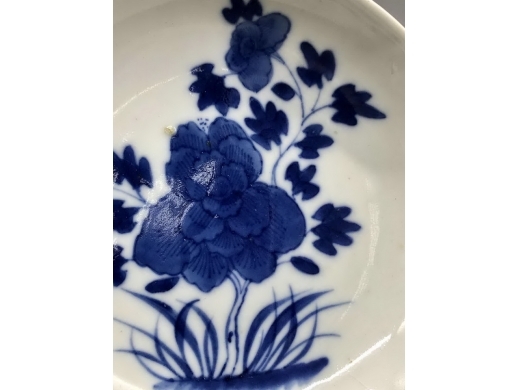 青花牡丹纹盘