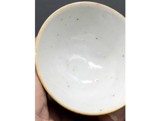 天蓝地粉彩皮球花茶盏