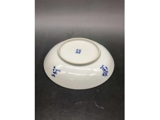 青花牡丹纹盘
