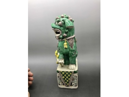 素三彩门狮一对