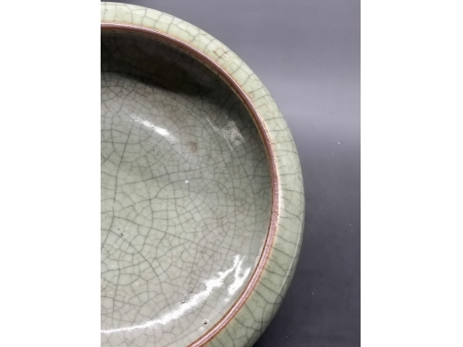 绿哥釉铴锣型大笔洗