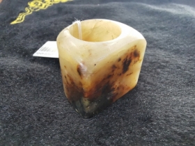 玉扳指
