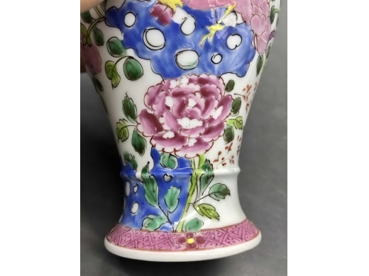 粉彩花鸟纹洗口瓶