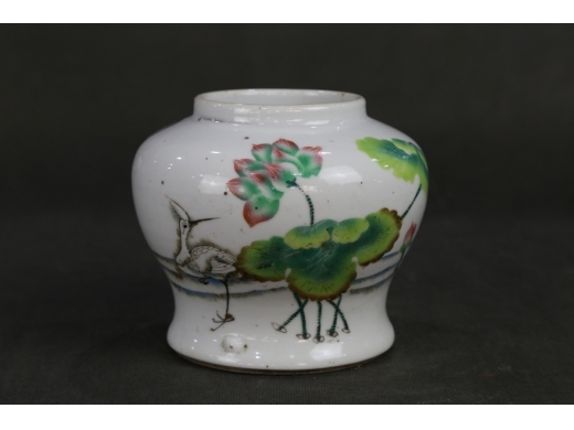 粉彩花鸟小罐