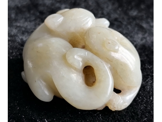 玉双欢挂件