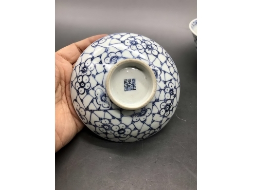 青花淡描冰梅大盖碗