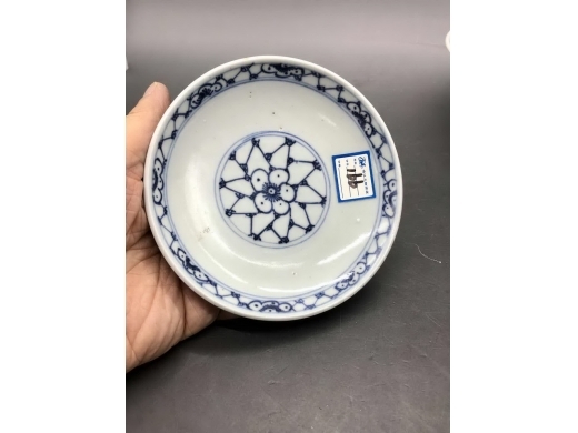 青花淡描冰梅大盖碗