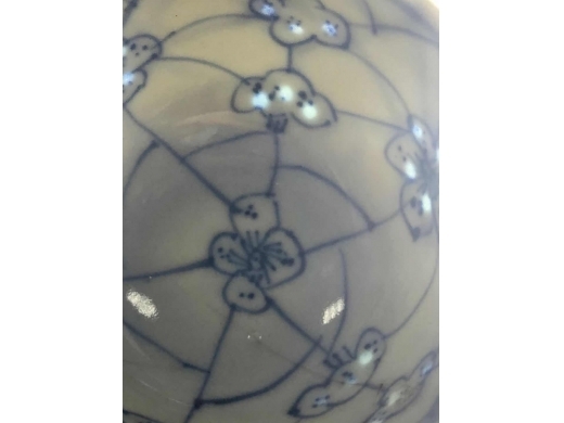 青花淡描冰梅纹米通花茶碗