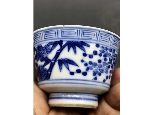 青花岁寒三友马蹄杯