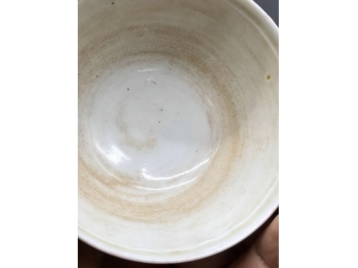 绿地开光矾红竹纹茶盏