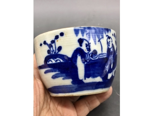 青花人物盖缸