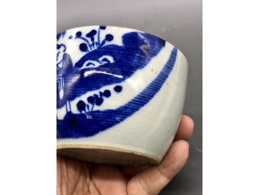 青花人物盖缸