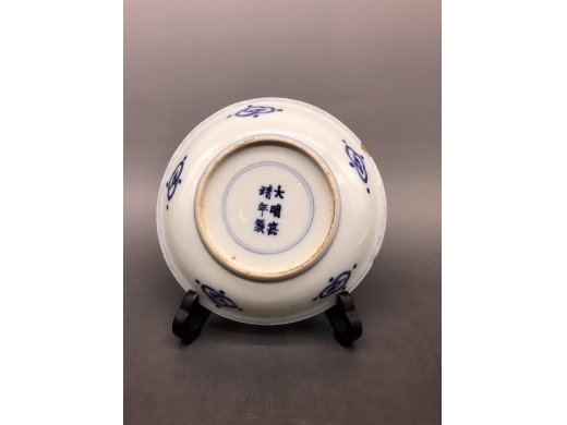 青花团鹤纹盘