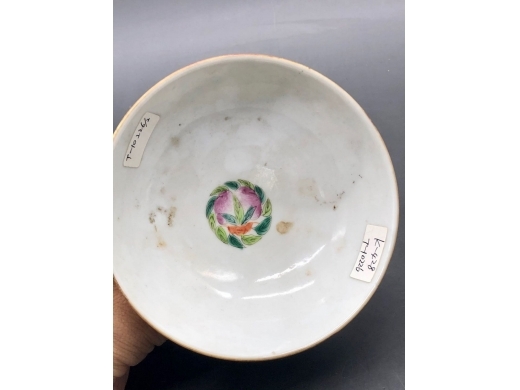 粉彩四季花卉高足碗