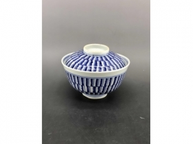 青花梵文寿字纹盖碗