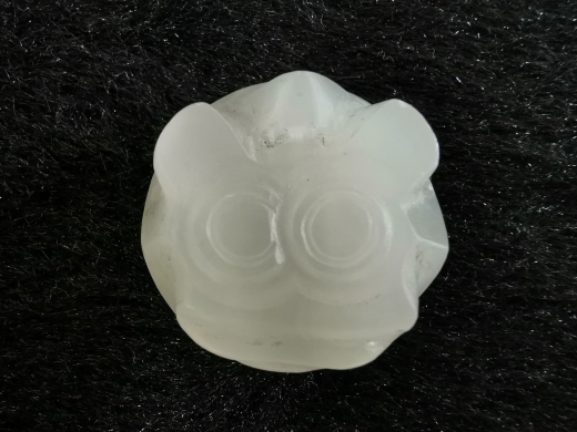 白玉虎头