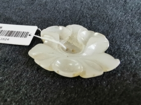 白玉珠花佩