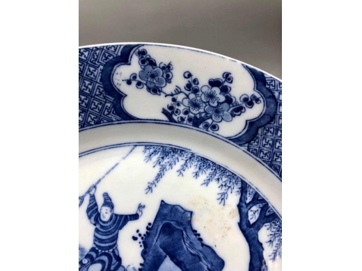 青花狩猎纹盘