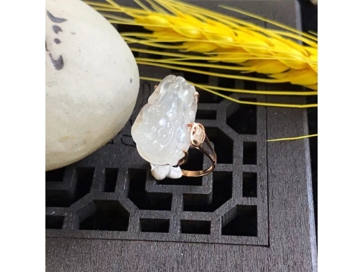 2号18K高冰貔貅戒指