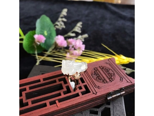 2号18K高冰貔貅戒指
