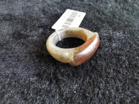 沁色马鞍戒