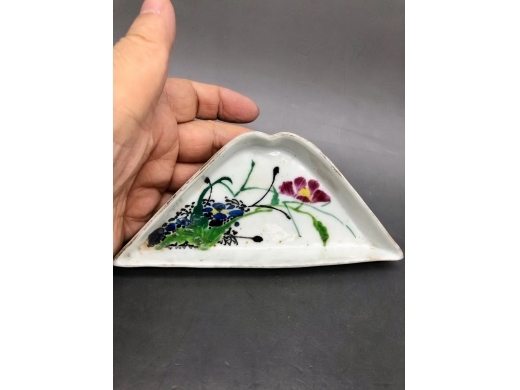 浅绛彩花卉纹九子盘