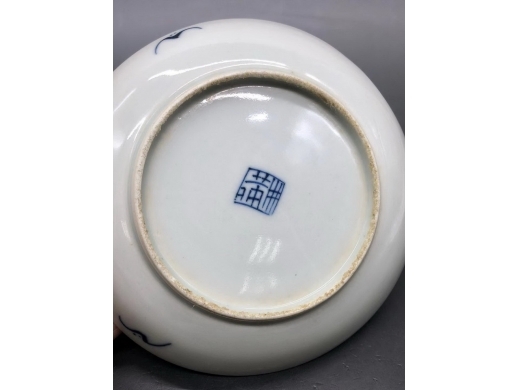 青花山水纹盘