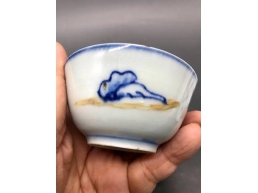 青花加彩山水纹杯碟