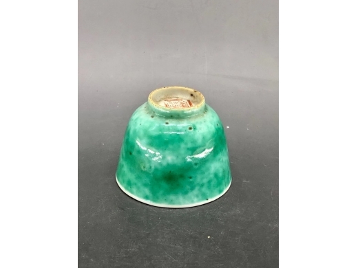 瓜皮绿釉茶盏