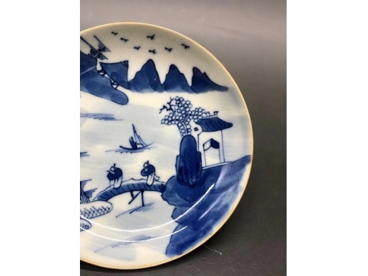 青花山水纹盘